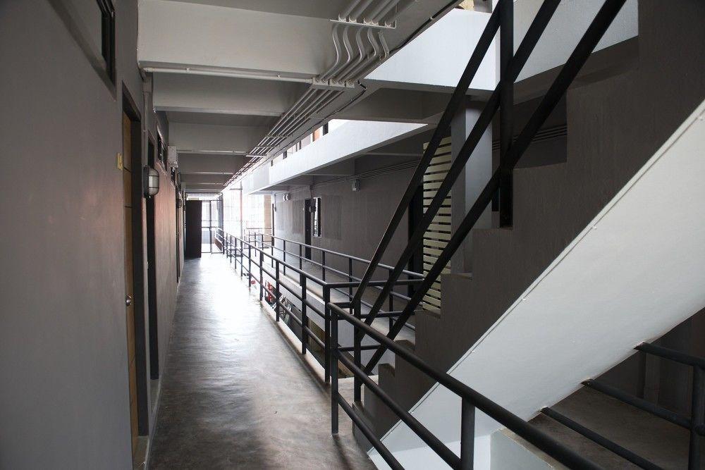 9 Hostel Chiang Mai Buitenkant foto
